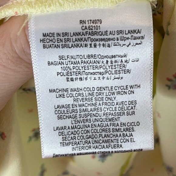 NWT BCBGeneration Ditsy Daisy Wrap Top - Picture 8 of 9